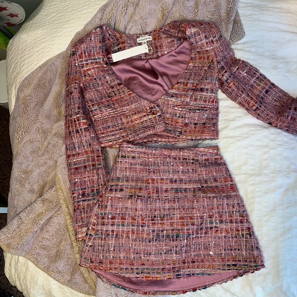 Retails for $370 Brand new with tags- FLL Dionne mini skirt and blazer set💞